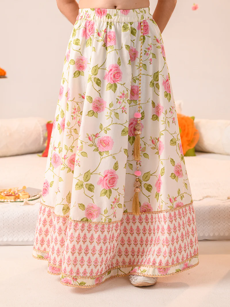 Elegant Floral Embroidered Lehenga Choli for Girls – Festive & Wedding Wear
