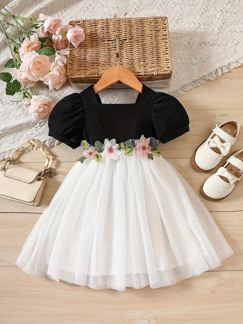 Elegant Baby Girl Dress with Floral Embellishments